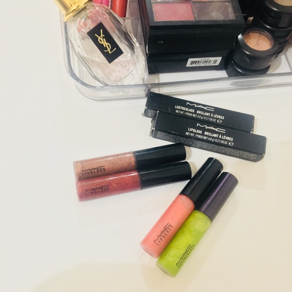 MAC LIPGLOSS